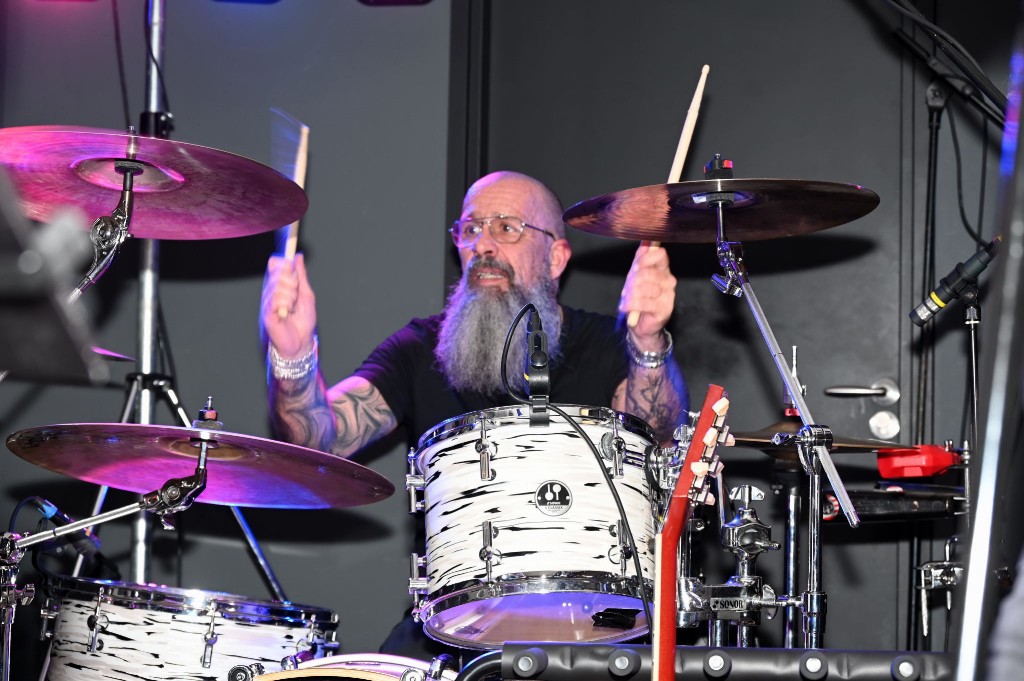 ../Images/10 jaar Ro's Barbershop 265.jpg